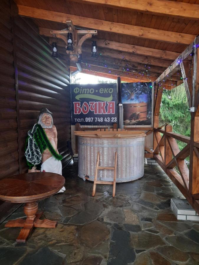 Hotel Novoe Shale ヤブルニツァ エクステリア 写真