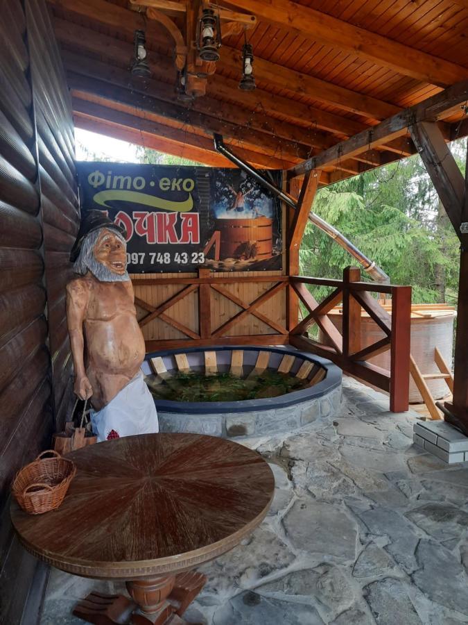 Hotel Novoe Shale ヤブルニツァ エクステリア 写真