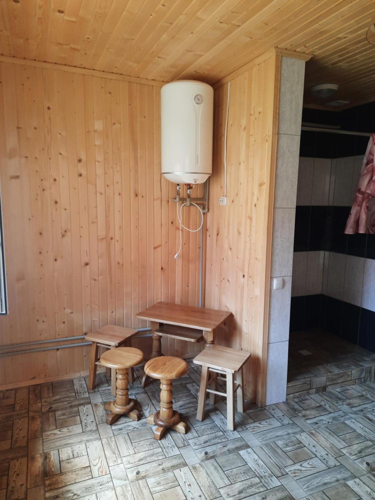 Hotel Novoe Shale ヤブルニツァ エクステリア 写真