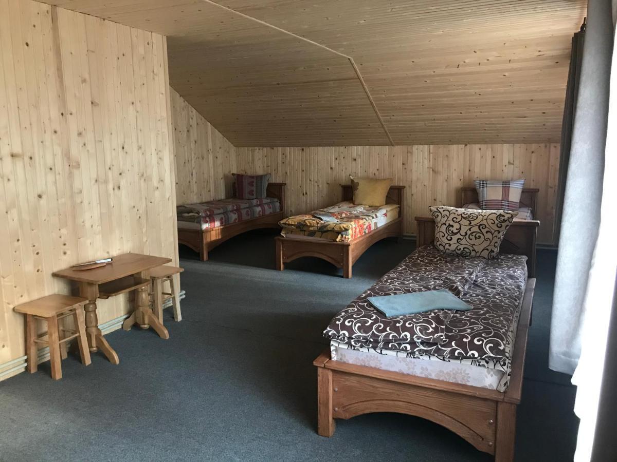 Hotel Novoe Shale ヤブルニツァ エクステリア 写真