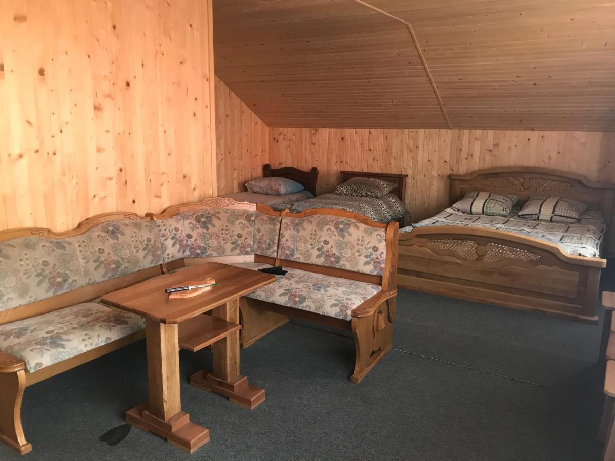 Hotel Novoe Shale ヤブルニツァ エクステリア 写真